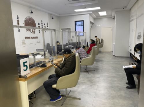 南京推出适老智能服务终端，语音操作轻松完成生活缴费与咨询